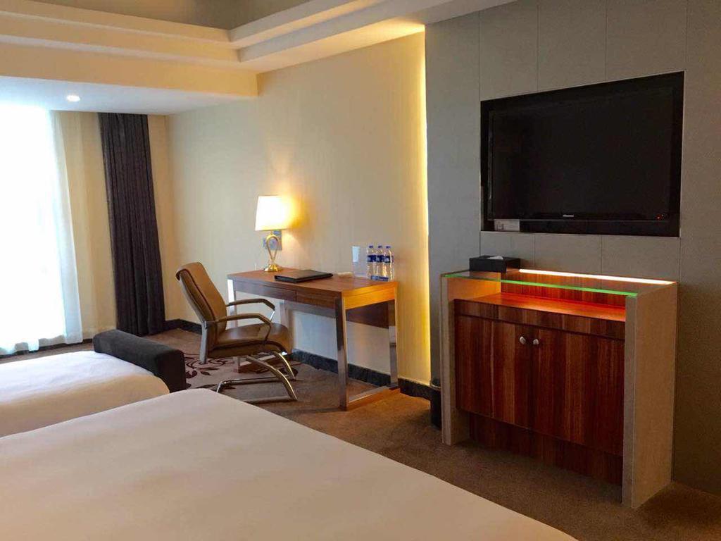 Asian Star Hotel Чжухай Экстерьер фото