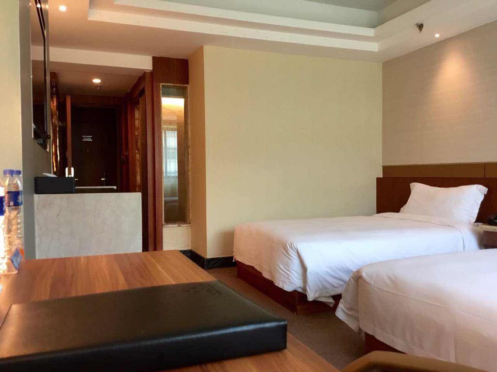 Asian Star Hotel Чжухай Экстерьер фото